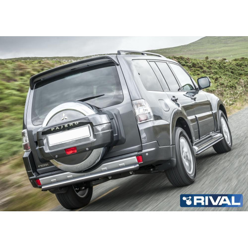 Защита заднего бампера d76 короткая RIVAL Mitsubishi Pajero IV 2011-2014-  R.4002.017