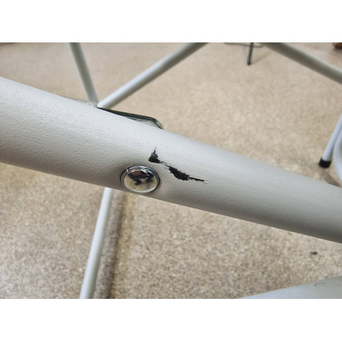 Кресло директорское HELIOS с поворотной спинкой (серый/зеленый), 62х52х47 см, дл 120 кг. (уценка)