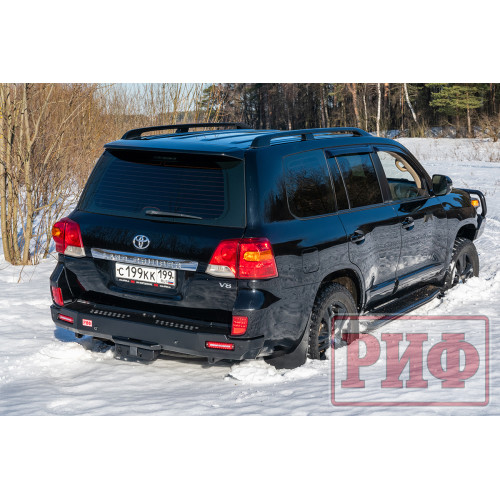 Бампер РИФ силовой задний Toyota Land Cruiser 200 2012-2015 с квадратом под фаркоп и фонарями 