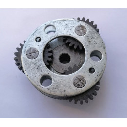 Первая ступень (маленькая) планетарного редуктора 138:1 лебедки QX 3.0